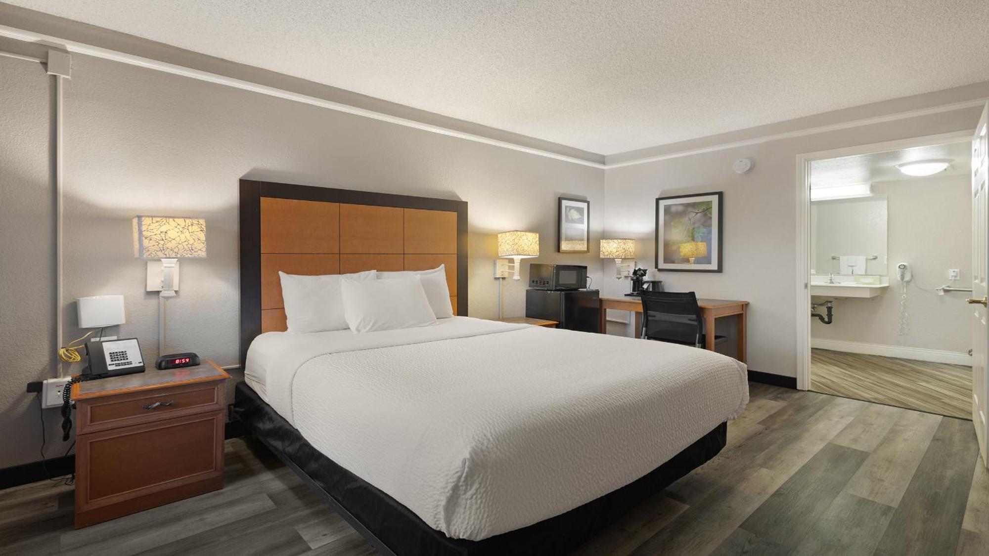 Howard Johnson By Wyndham Sacramento Downtown Eksteriør bilde