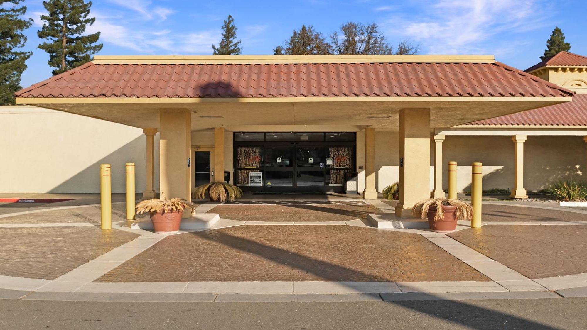 Howard Johnson By Wyndham Sacramento Downtown Eksteriør bilde