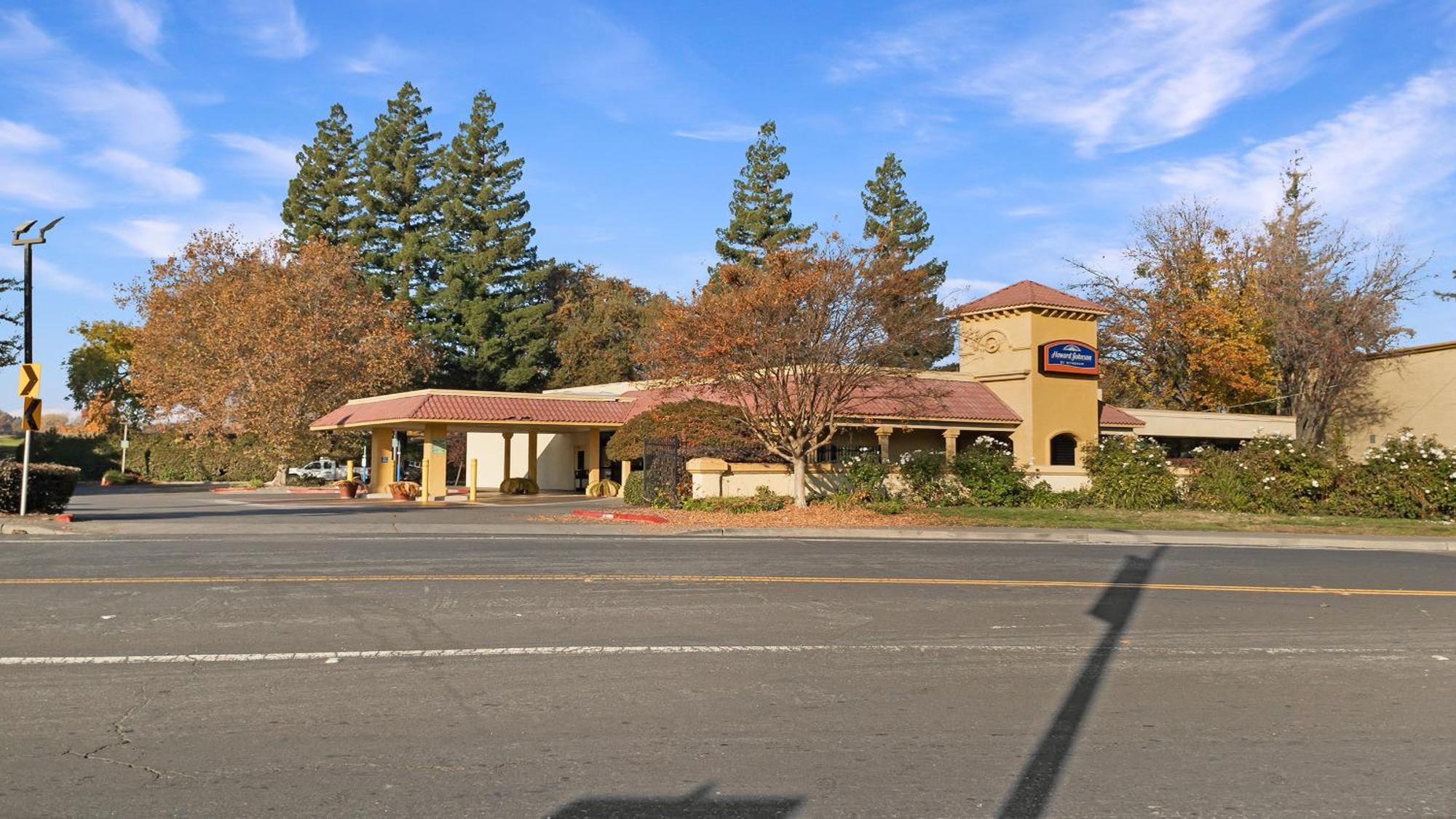 Howard Johnson By Wyndham Sacramento Downtown Eksteriør bilde